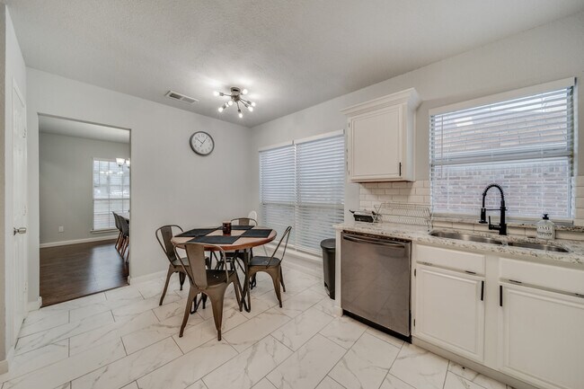 843 Sonora Ln unit ID1056393P, Grand Prairie, TX 75052 - photo 7