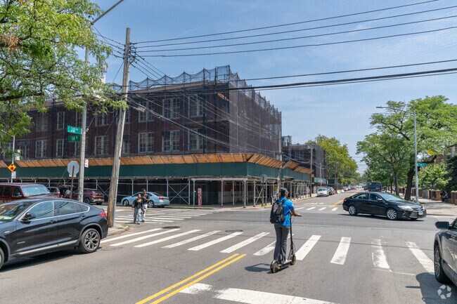 P.S.171 Peter G.Van Alst is a B rated public elementary school in Astoria.