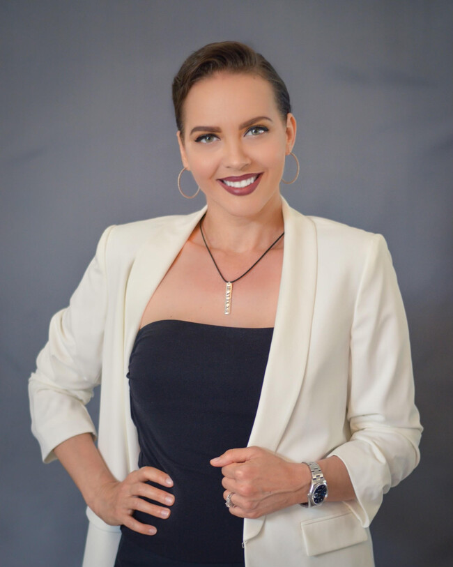 Agent Photo