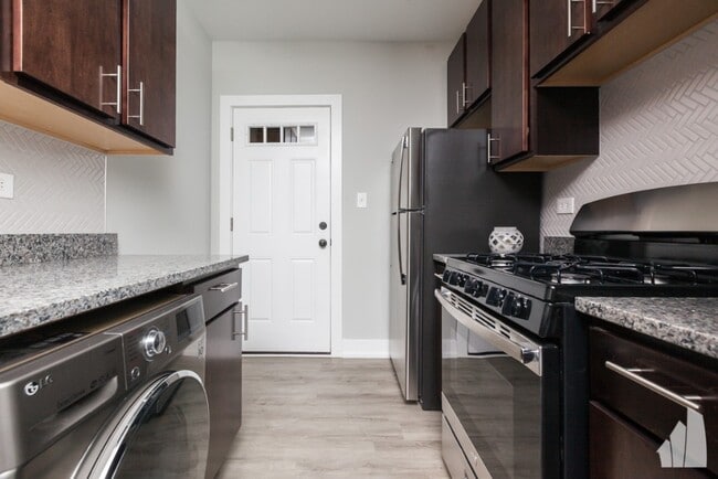 701 W Brompton Ave unit 29, Chicago, IL 60657 - photo 7