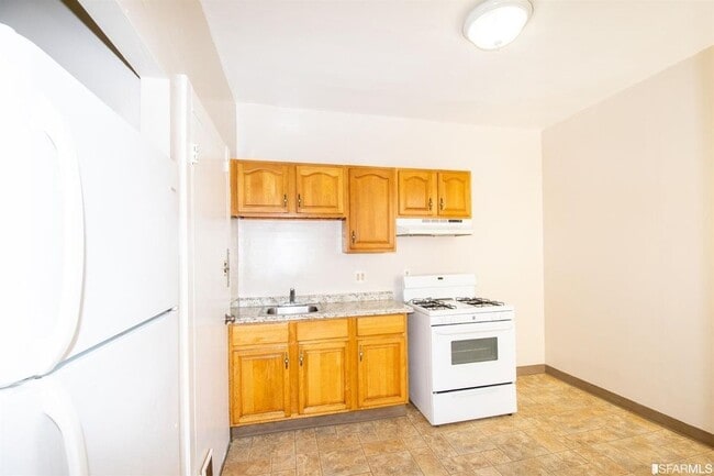 3175 24th St, San Francisco, CA 94110 - photo 6