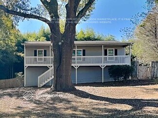 121 Limestone Ln, Douglasville, GA 30134