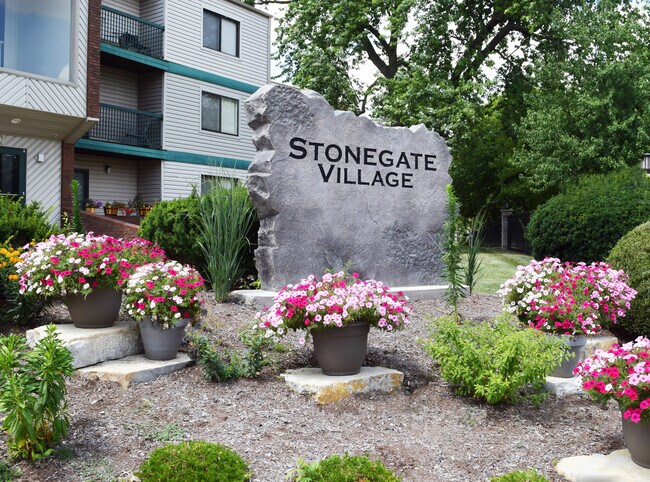 Stonegate Village by Royse + Brinkmeyer, Champaign, IL 61821 - photo 3