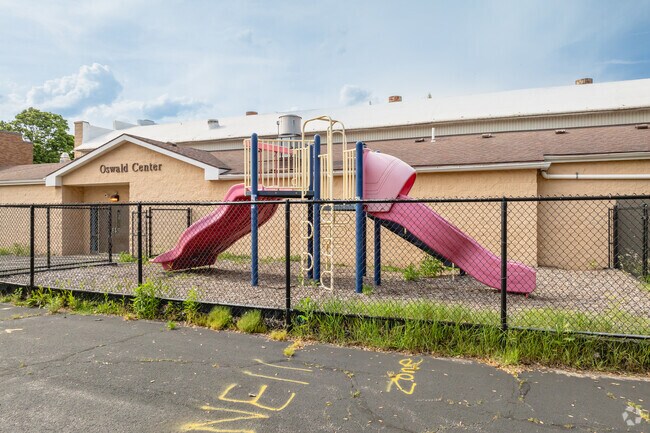 Imagine Environmental Science Academy welcomes playtime outside.