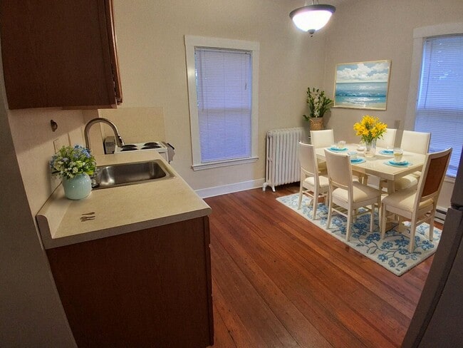 283 Vinton St unit A, Melrose, MA 02176 - photo 2