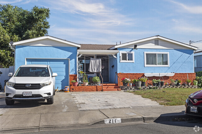 River Run in Pittsburg offers a variety of homes.