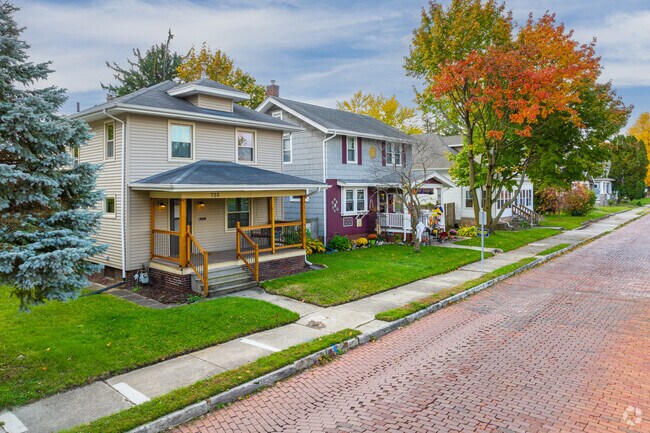 Fort Wayne's Bloomingdale neighborhood is a tight-knit community near downtown.