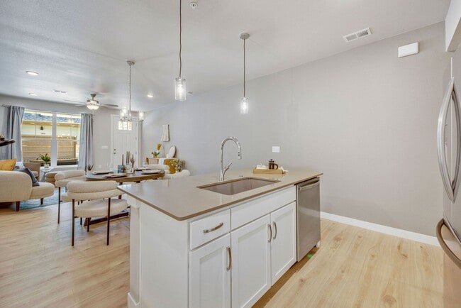 410 High Point Dr unit 104, Longmont, CO 80504 - photo 7