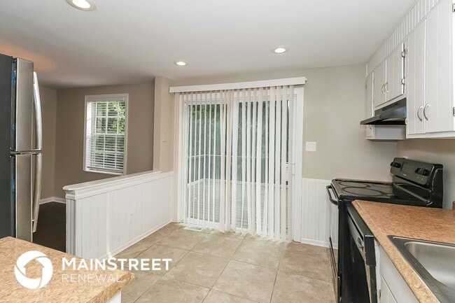 3100 Forestside Ct, Atlanta, GA 30349 - photo 4