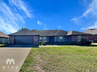 460 Torino Place, Centerton, AR 72719