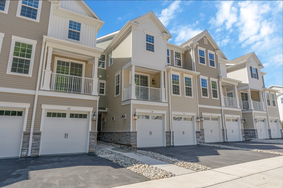 219 Myrtle Rd, Warren, NJ 07059 - photo 1