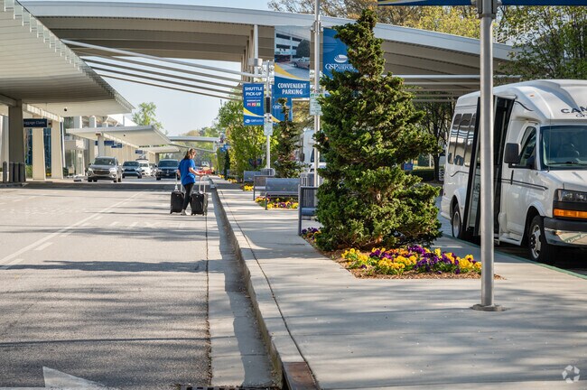 The Greenville-Spartanburg Airport serves over 20 destinations outside of Greer, SC.