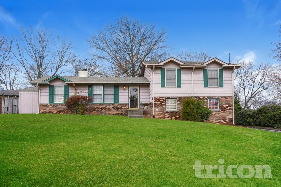 102 Valley View Ct, Hendersonville, TN 37075 - photo 1