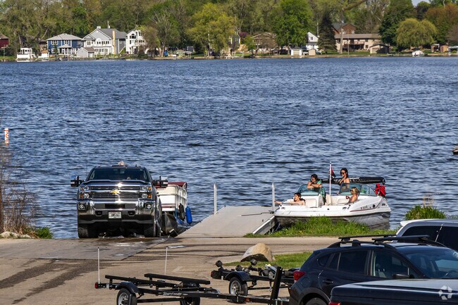 Wind Lake has public boat access so everyone can get on the lake in Wind Lake.