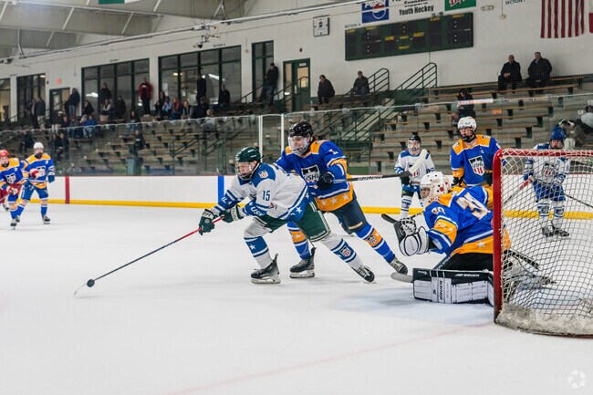 The Ashwaubenon Sports Complex features ball fields, tennis courts, and an ice hockey rink.