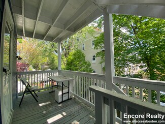 8 Worthington St Unit 1, Cambridge, MA 02138