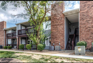 1004 King Dr, Saint Charles, MO 63303