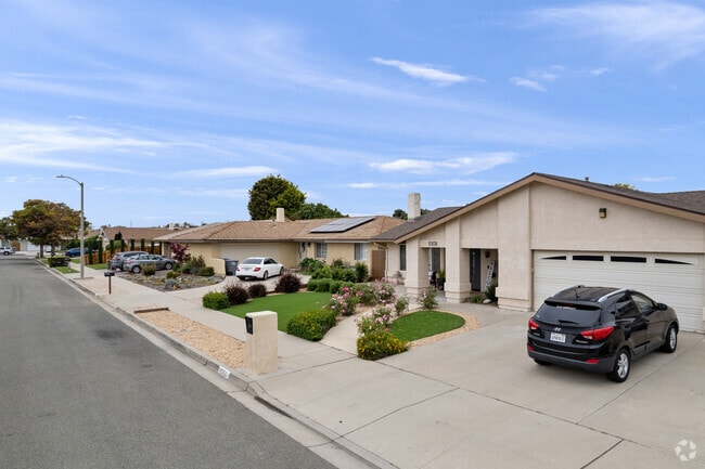 Ranch style homes can be found throughout the South Bank neighborhood.