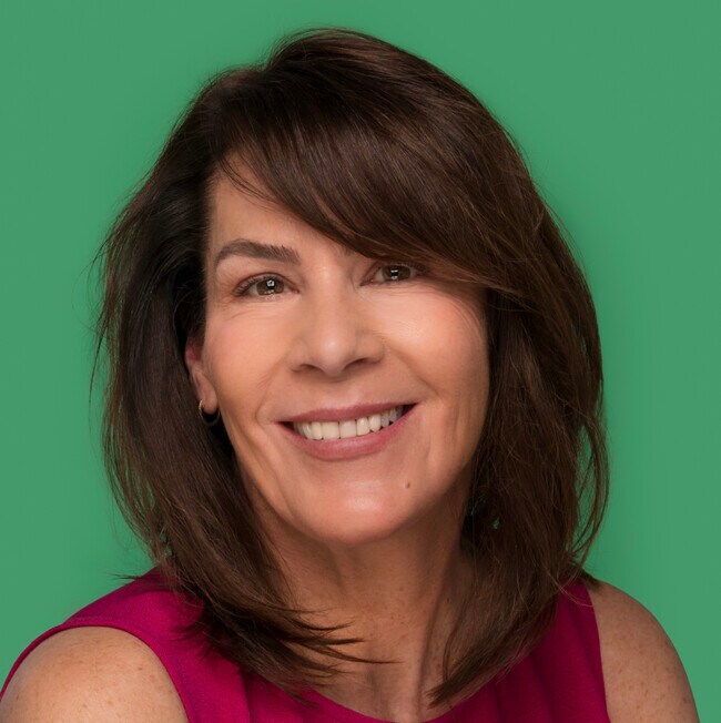 Deborah McLoughlin