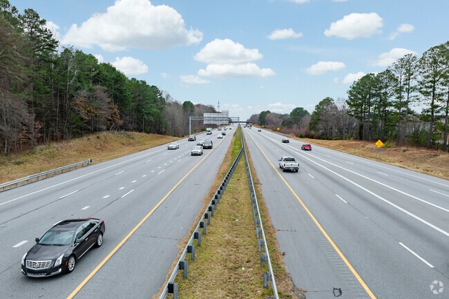 Easy access to I-40 makes commuting east for Stonebridge-Rollinghills residents.