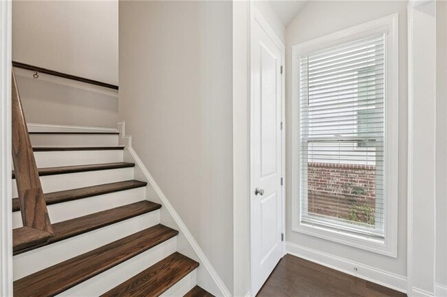 631 Skytop Dr, Cumming, GA 30040 - photo 5