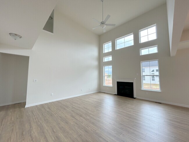 317 Abby Rd, MacUngie, PA 18062 - photo 3