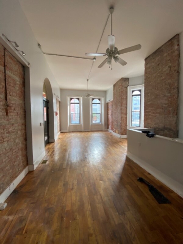 1517 W Girard Ave unit 1f, Philadelphia, PA 19130 - photo 1