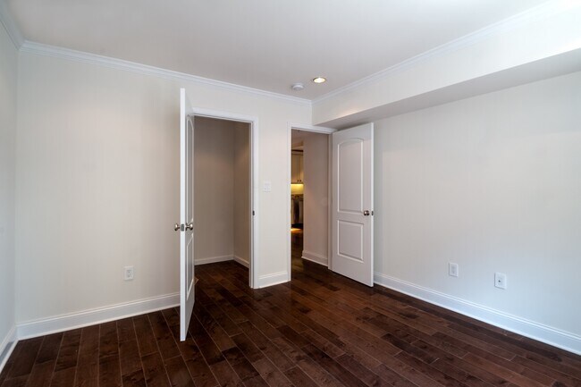 1703 Pine St unit . 1, Philadelphia, PA 19103 - photo 7