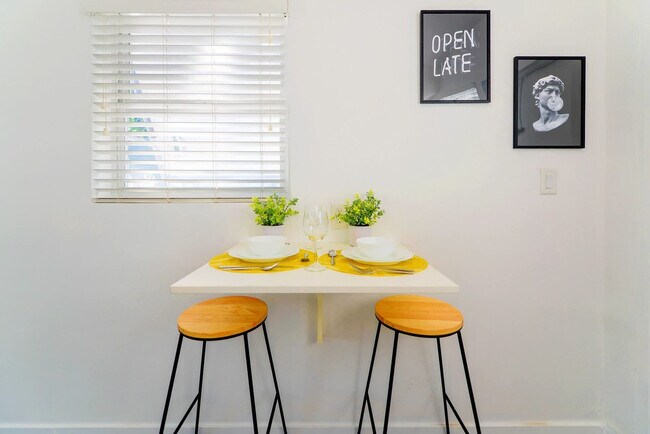 515 NE 82nd St unit FL1-ID1022261P, Miami, FL 33138 - photo 4