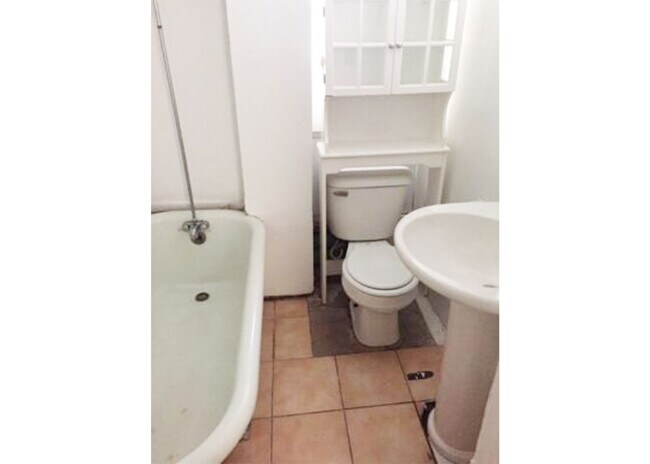 2829 Glendora Ave unit 2829-03, Cincinnati, OH 45219 - photo 6