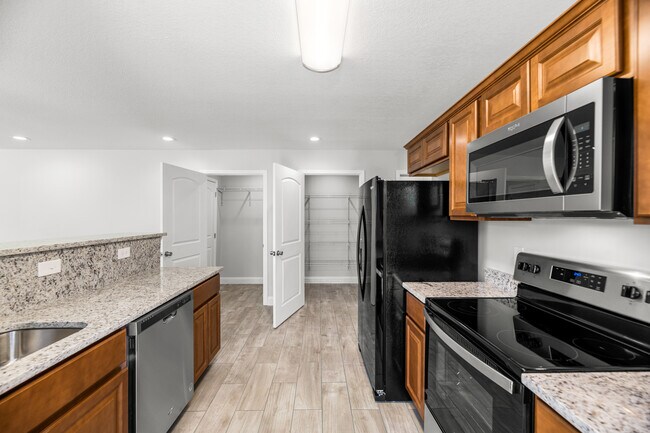 621 Lord Ave, Maryville, TN 37801 - photo 5