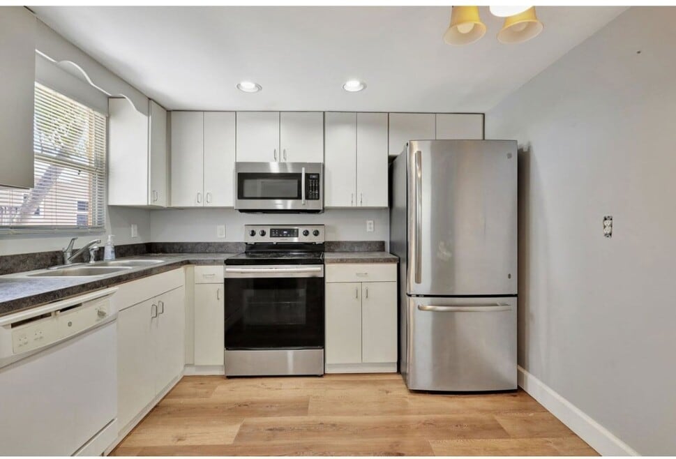 127 Lakeview Ave unit A, Lantana, FL 33462 - photo 1