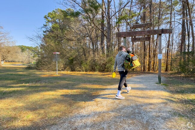 Hornet's Nest Park has plenty of open space and great disc golf course near Thomasboro-Hoskins.