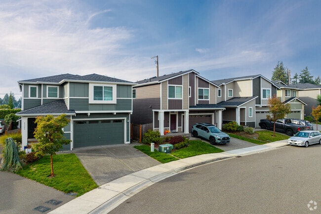 Some great family homes in the Lakeland South neighborhood.