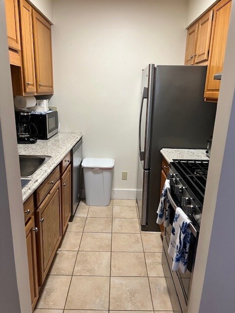 145 Park Ave unit 2 - 2 bedroom furni, Saranac Lake, NY 12983 - photo 5