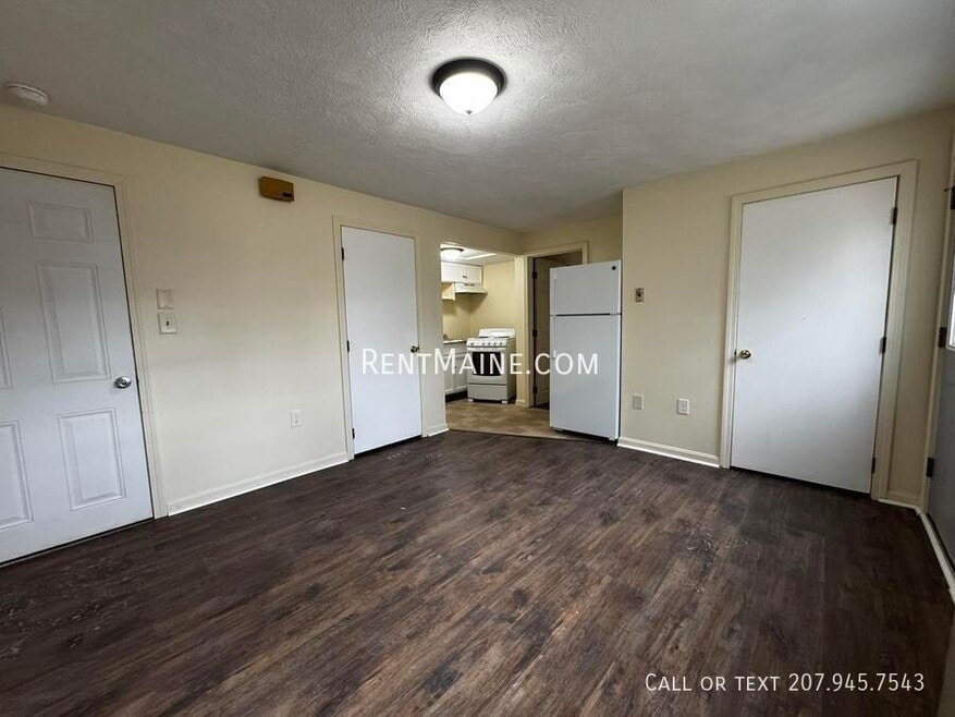 7 Gilchrest St Place unit 2, Thomaston, ME 04861 - photo 1