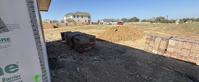 141 Knockout Rose Dr, San Marcos, TX 78666 - photo 5