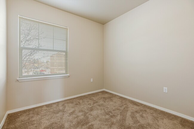 Hawks Point Apartments, Salem, OR 97303 - photo 6