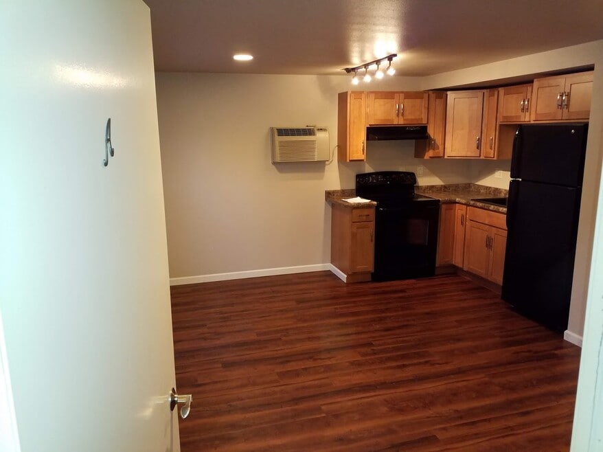 1025 Riverside Dr unit A, Waupaca, WI 54981 - photo 1