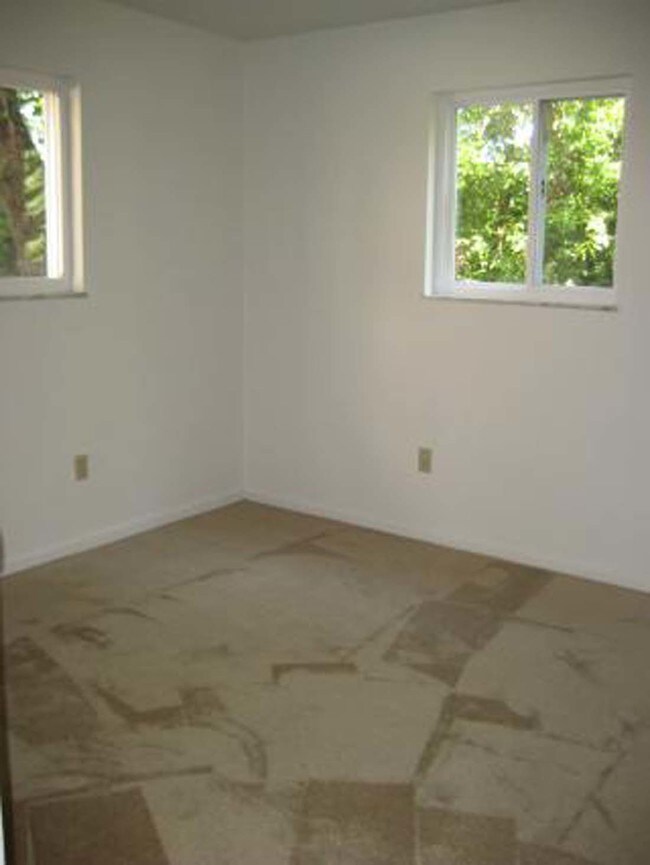 Northcrest, Bloomington, IN 47404 - photo 3