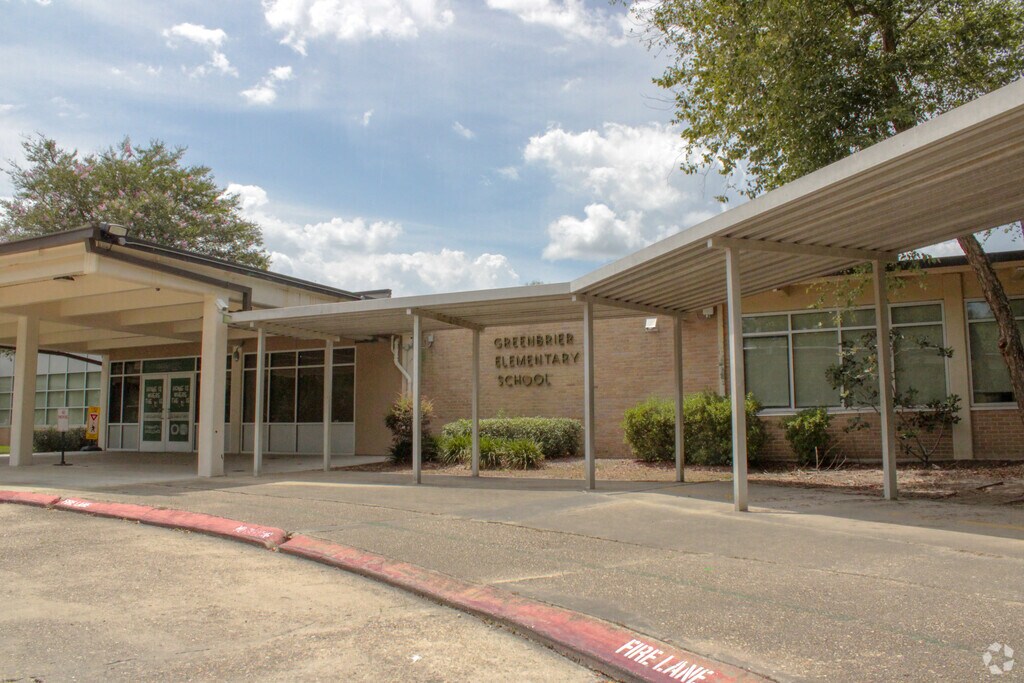 Main entrance to Greenbrier Elementary School in Park Forest/LA North, Baton Rouge LA