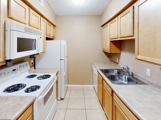 9400 E Lincoln St, Wichita, KS 67207