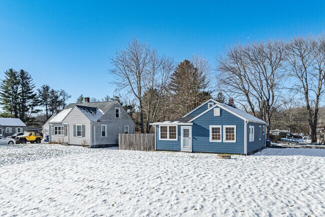 Harwinton homes on 1-5 acres range from $350,000 to $550,000.