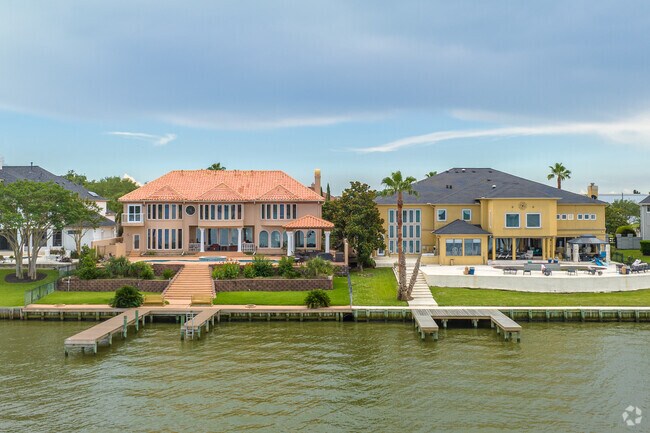 Mansions of all shapes and sizes dot the waters edge in Kemah.