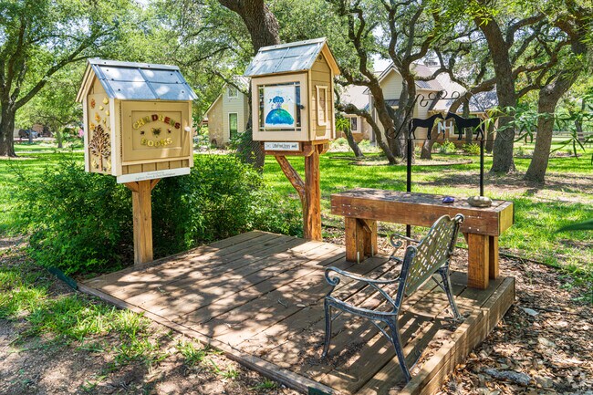 A Scenic Oaks resident set up a Little Free Library reading area on their lawn for children to enjoy.