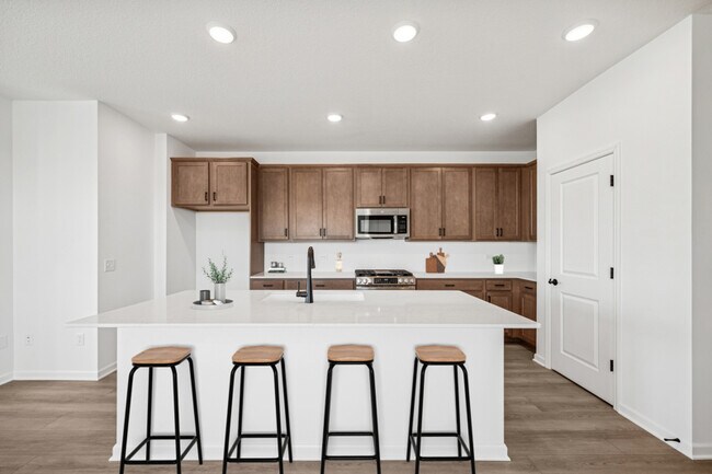 10555 Harbor Ln N, Maple Grove, MN 55369 - photo 6