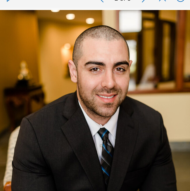 Agent Photo