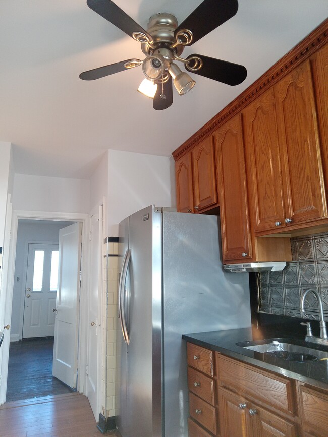 503 Campbells Ln, Baltimore, MD 21212 - photo 3