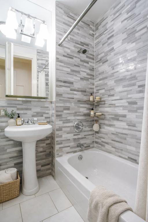 53 Leroy St unit 3A, New York, NY 10014 - photo 2