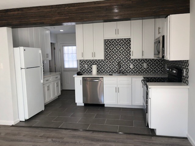 3211 Utah Ave, Dickinson, TX 77539 - photo 2